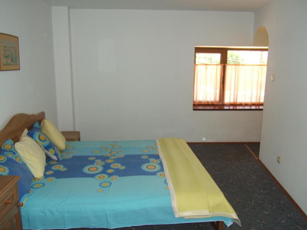 Regina'S Guesthouse Balchik Exterior photo