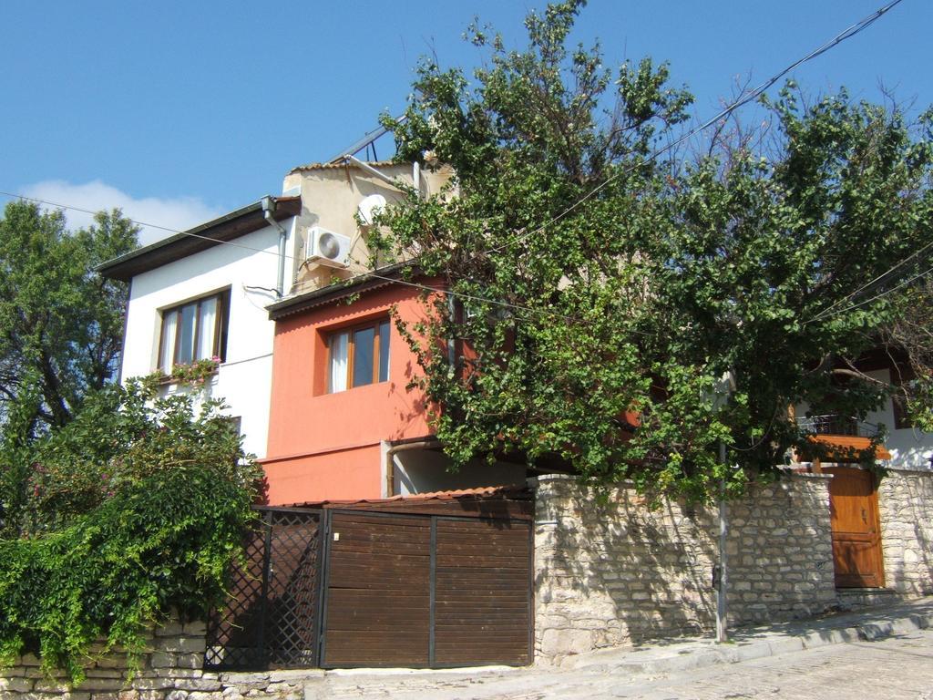 Regina'S Guesthouse Balchik Exterior photo