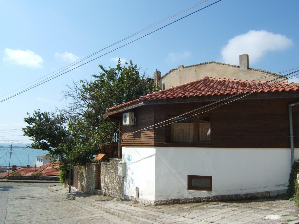 Regina'S Guesthouse Balchik Exterior photo