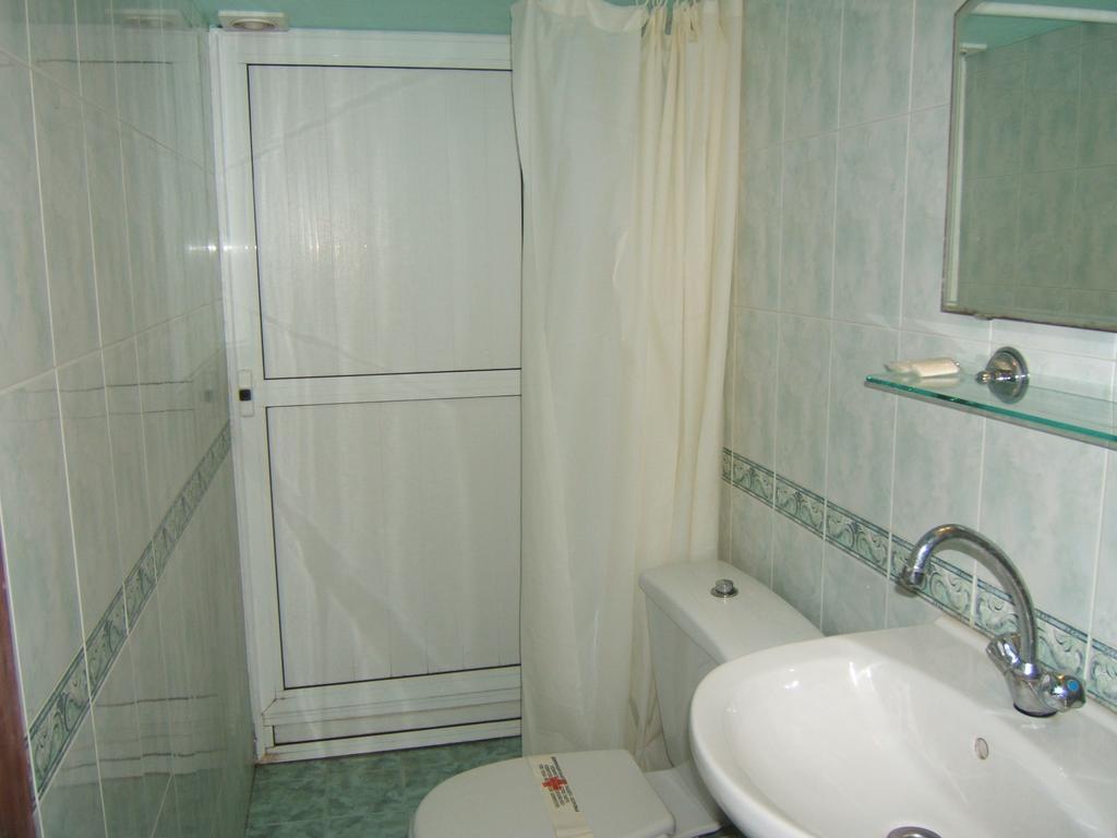 Regina'S Guesthouse Balchik Room photo