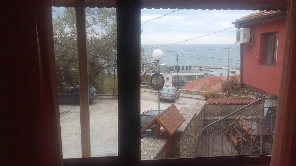 Regina'S Guesthouse Balchik Exterior photo