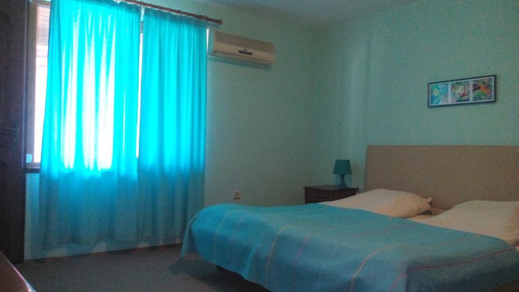 Regina'S Guesthouse Balchik Exterior photo